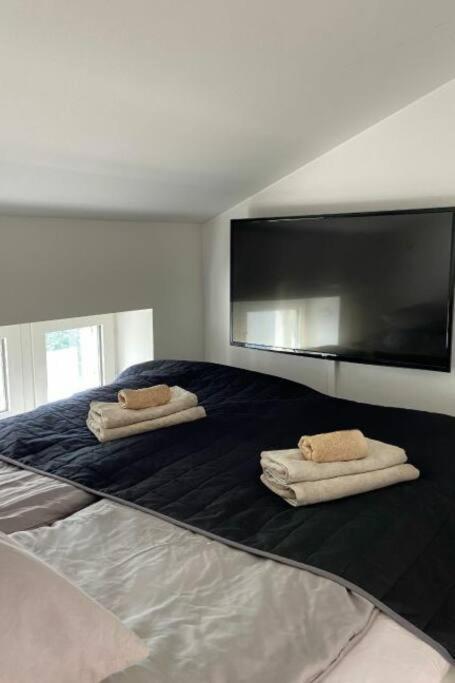 Elegant Penthouse Loft - City Center + Rooftop Terrace Huoneisto Helsinki