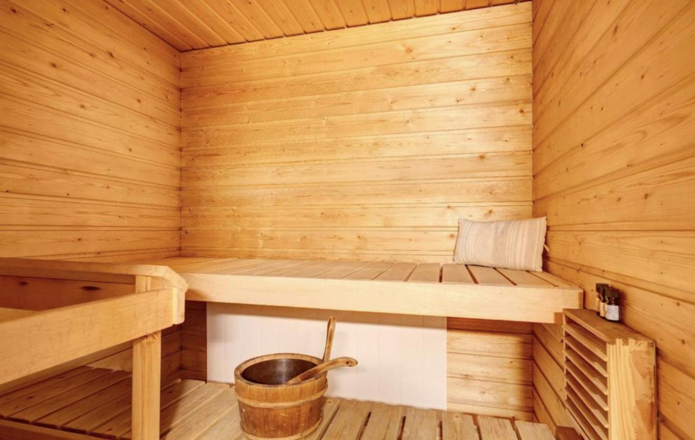 Huoneisto 2ndhomes Cozy 1br City With Sauna & Balcony *