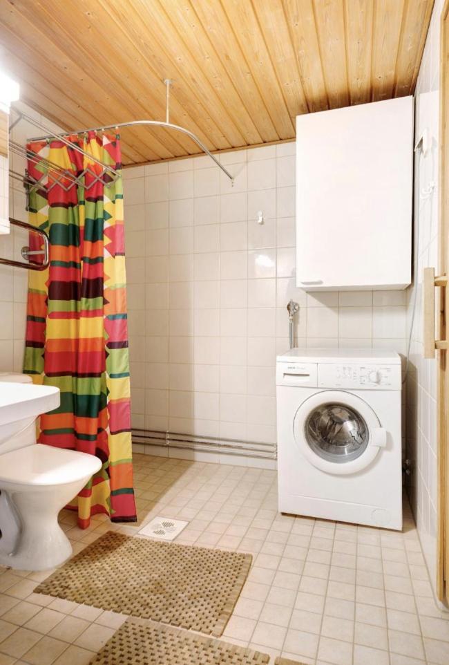 Huoneisto 2ndhomes Cozy 1br City With Sauna & Balcony
