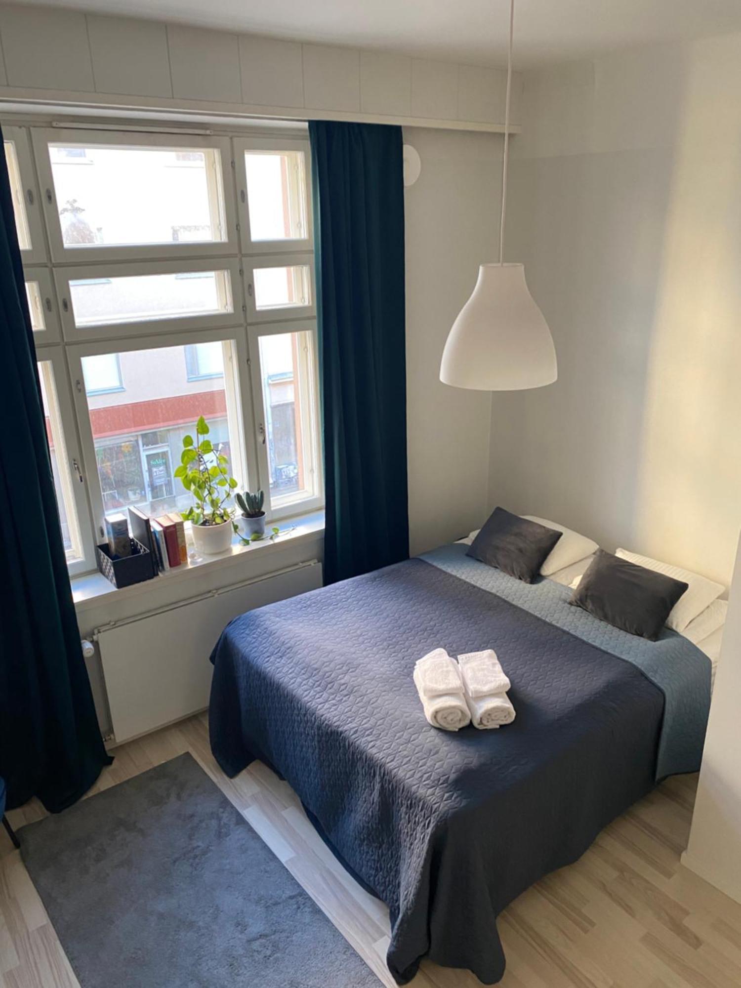 Huoneisto Modern Equipped In Vibrant Kallio, Near Transit & Dining Spots