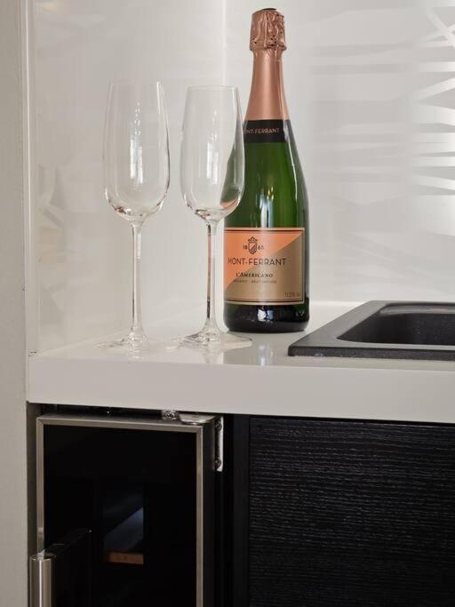 Huoneisto Luxcityhome 300m Metro With Glass Balcony *