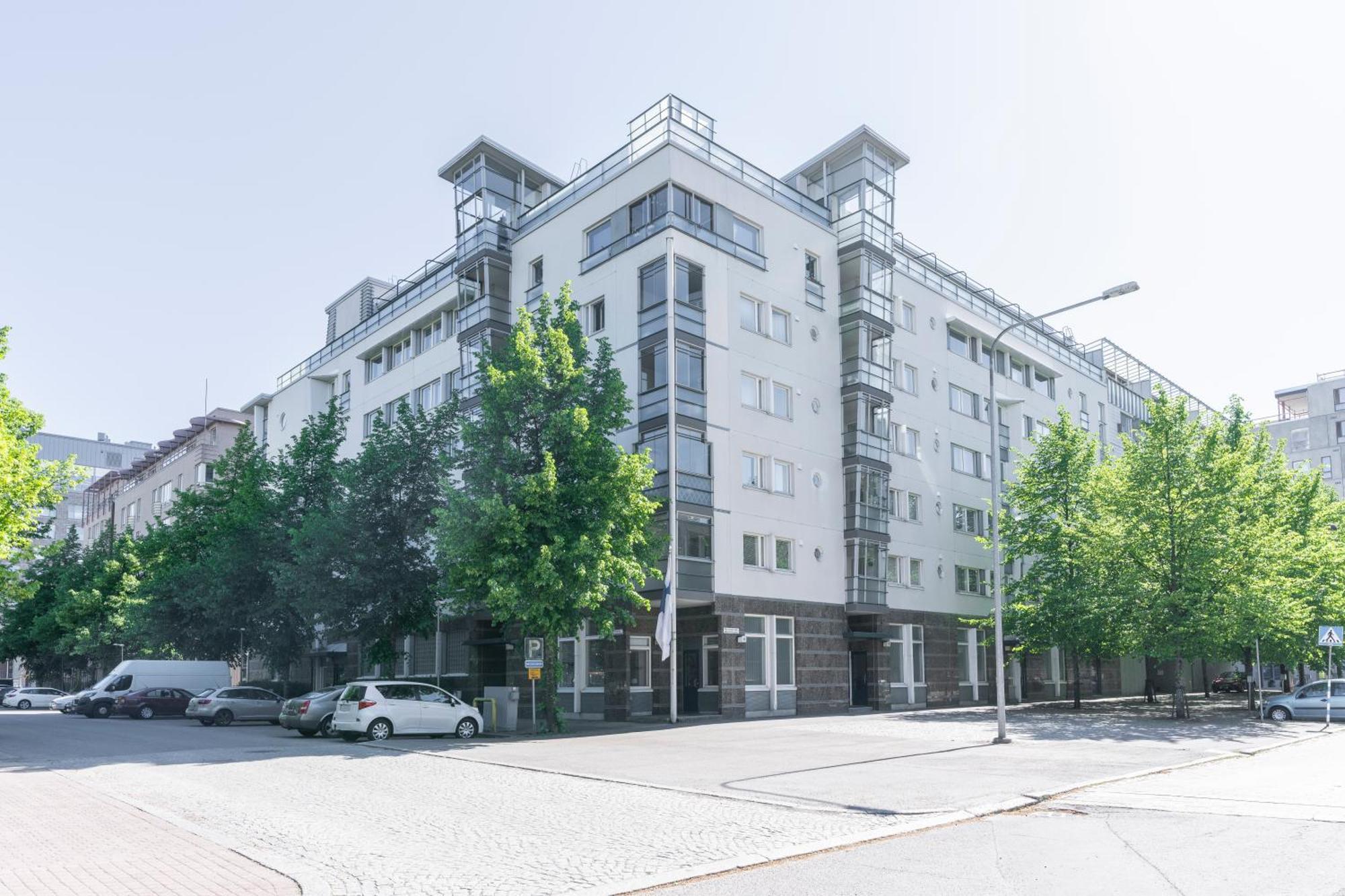 3 Makuuhuonetta, Sauna