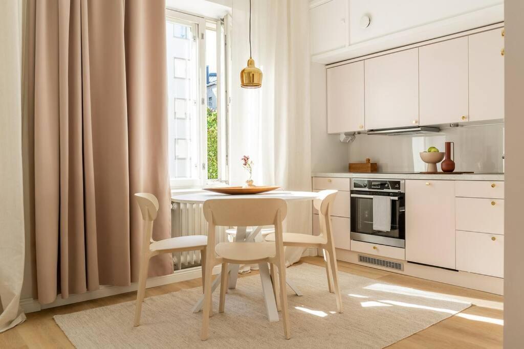 Serene Retreat In Toeoeloe Huoneisto