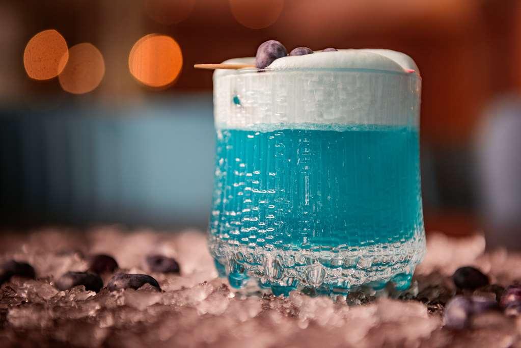 Radisson Blu Aleksanteri Hotel, Hotelli 4*