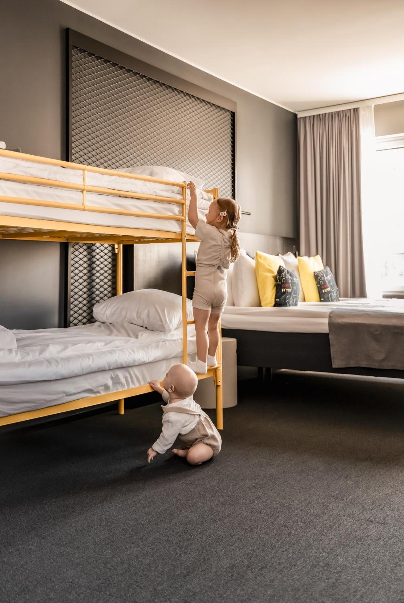 The Folks Konepaja Hotelli 4*