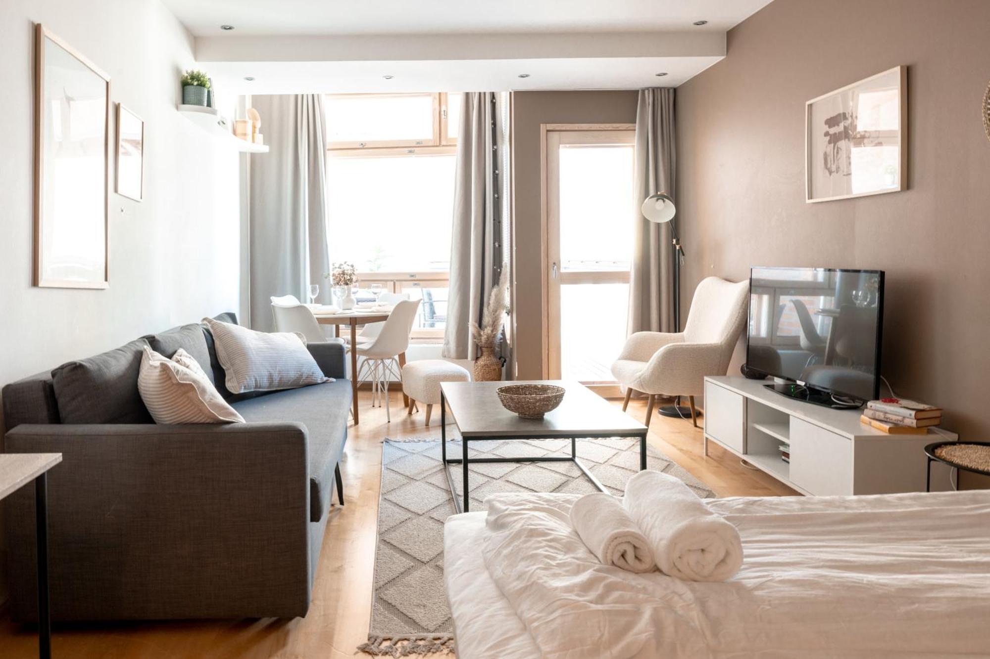 2ndhomes Kamppi Center With Balcony & Sauna Huoneisto