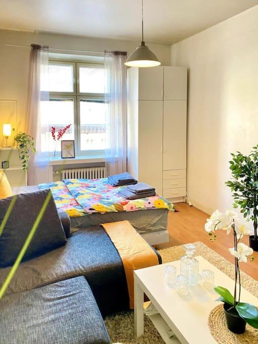 Self Check-in Cozy Studio Near Kamppi Metro, Hietaranta Beach! *