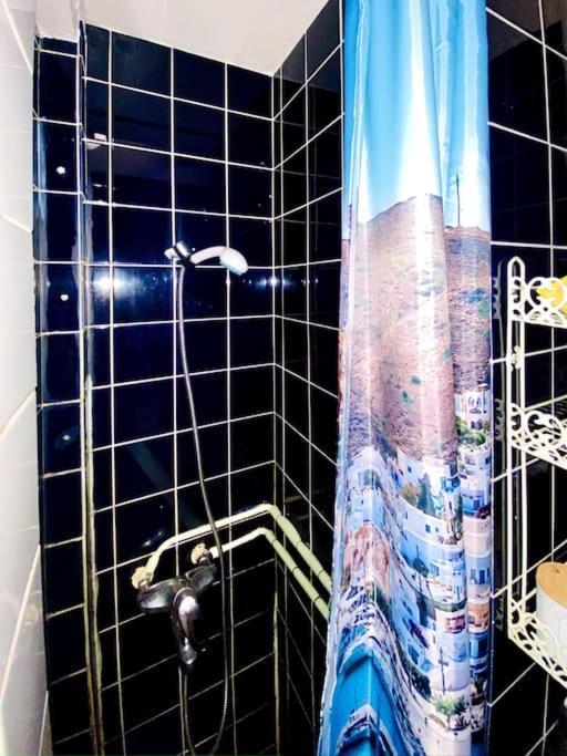 Huoneisto Self Check-in Cozy Studio Near Kamppi Metro, Hietaranta Beach!
