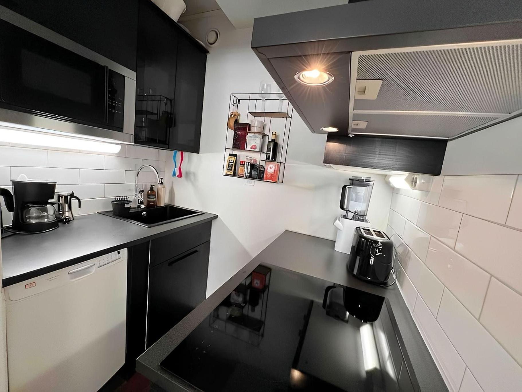 In Design District - Keybox Check-in, Balcony, Netflix * Helsinki