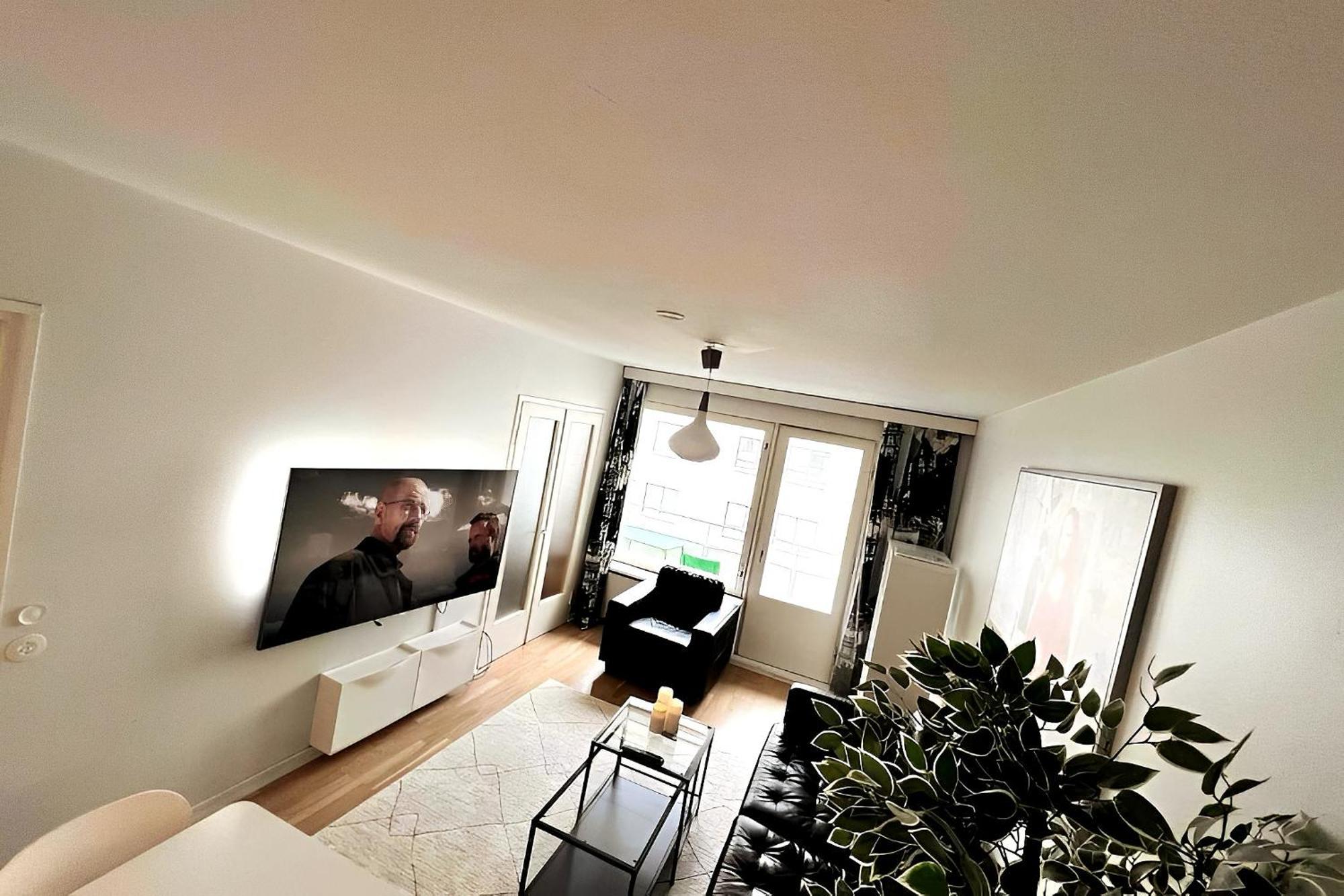 In Design District - Keybox Check-in, Balcony, Netflix