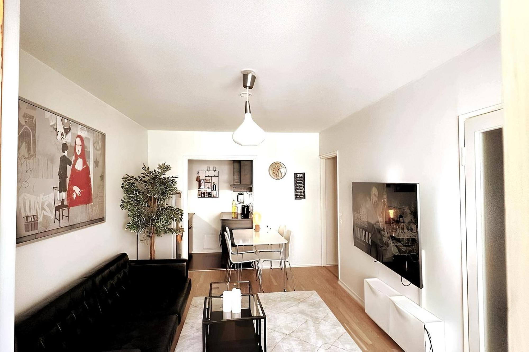 Huoneisto In Design District - Keybox Check-in, Balcony, Netflix Helsinki