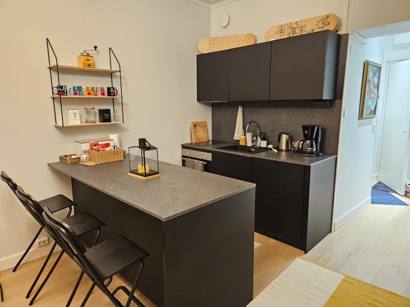 Cozy In Ullanlinna With Location * Helsinki