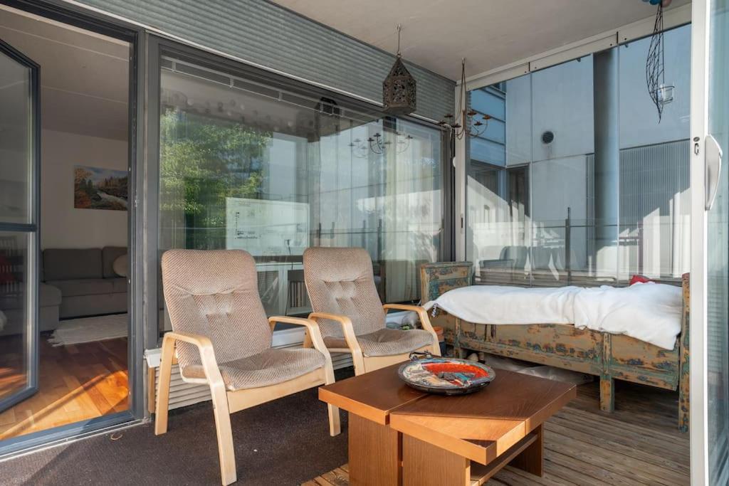 2 Bedroom With Canal View, Private Sauna, Sun Deck And Ev Parking Helsinki