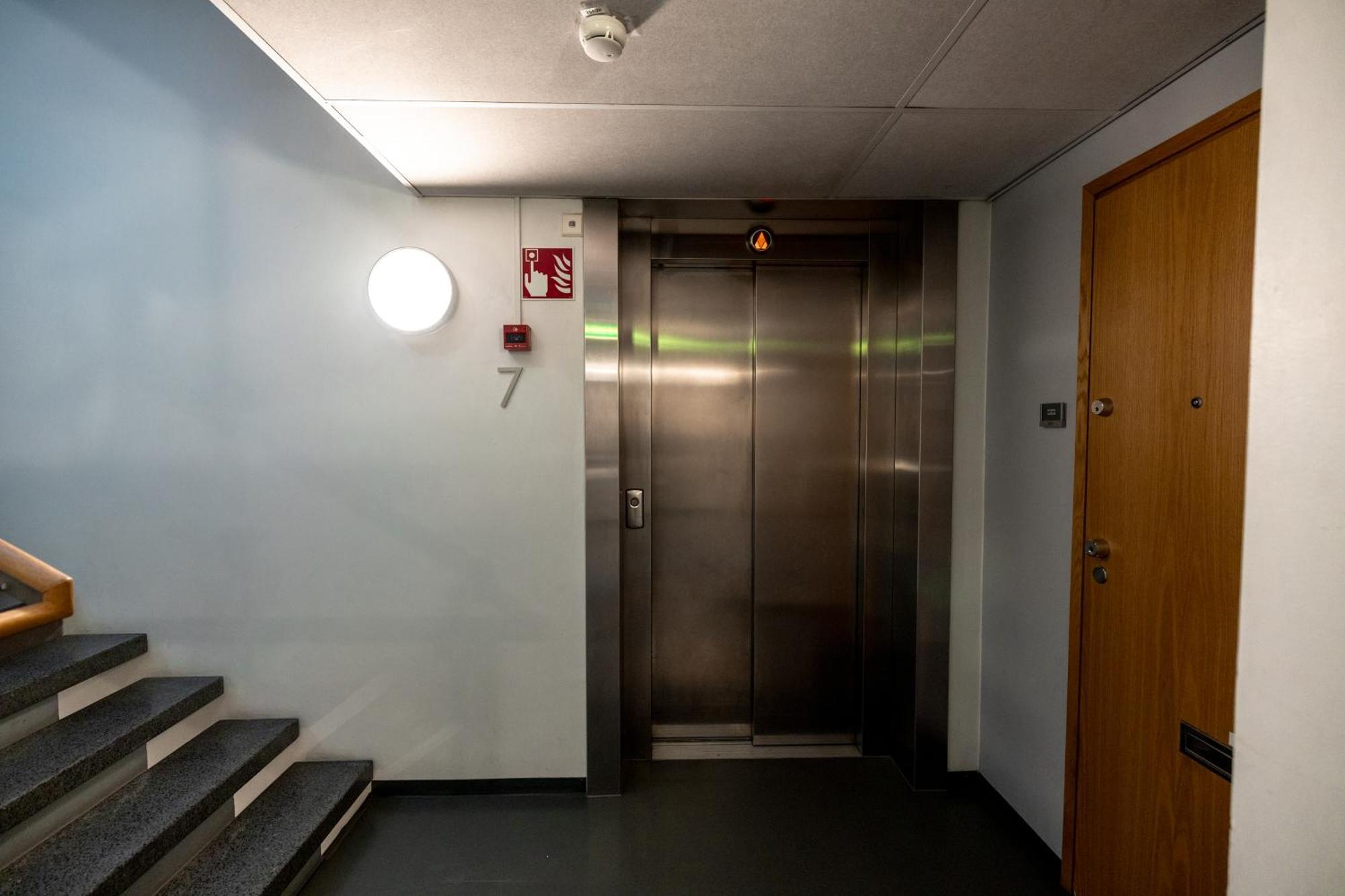 Huoneisto 2ndhomes Glorious 1br With Sauna In Kamppi Center