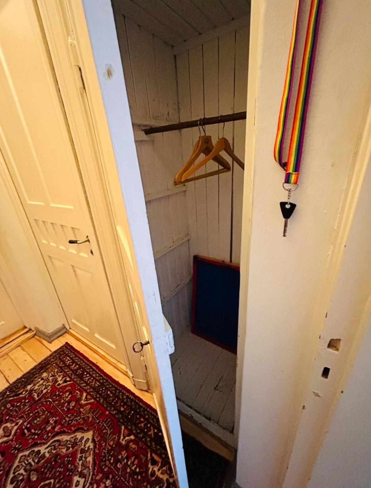 Kotimajoitukset Art Gallery With Own Entrance At The Centre Of