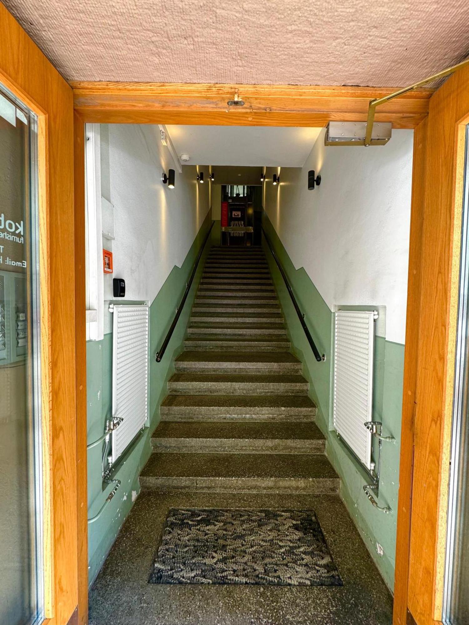 Huoneisto Kotimaailma Kamppi - 1br With Key Code In The Center Helsinki