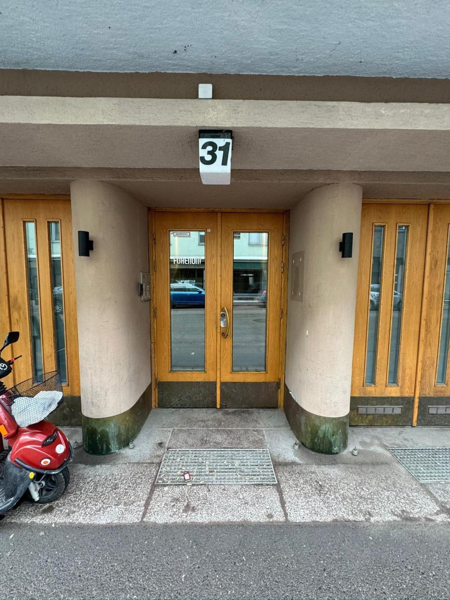 Kotimaailma Kamppi - 1br With Key Code In The Center Helsinki