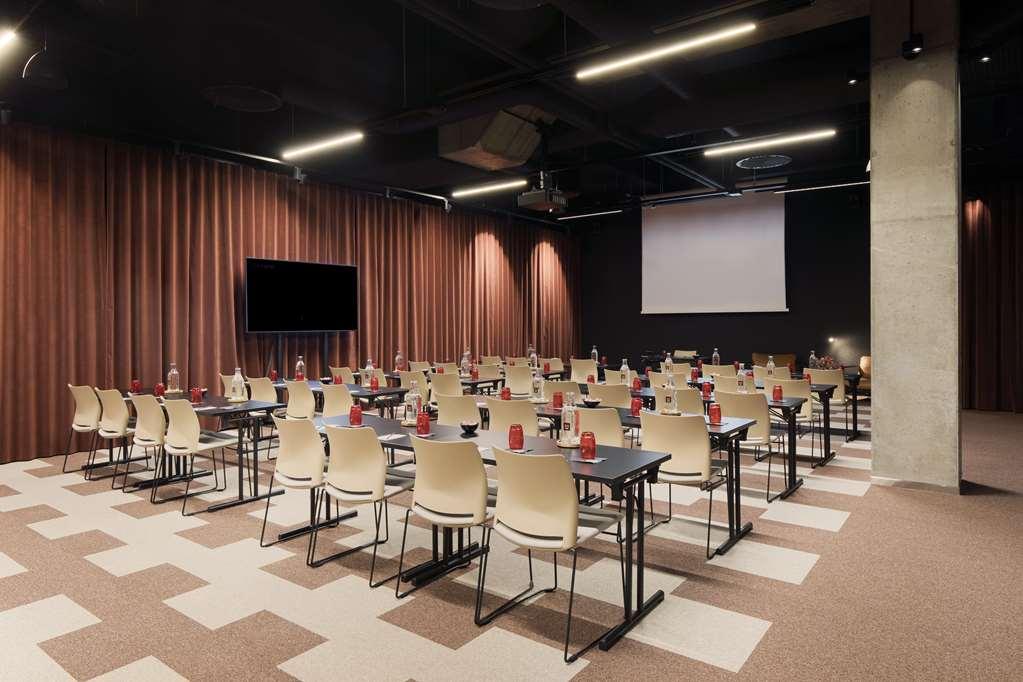 Hotelli Radisson Red Helsinki