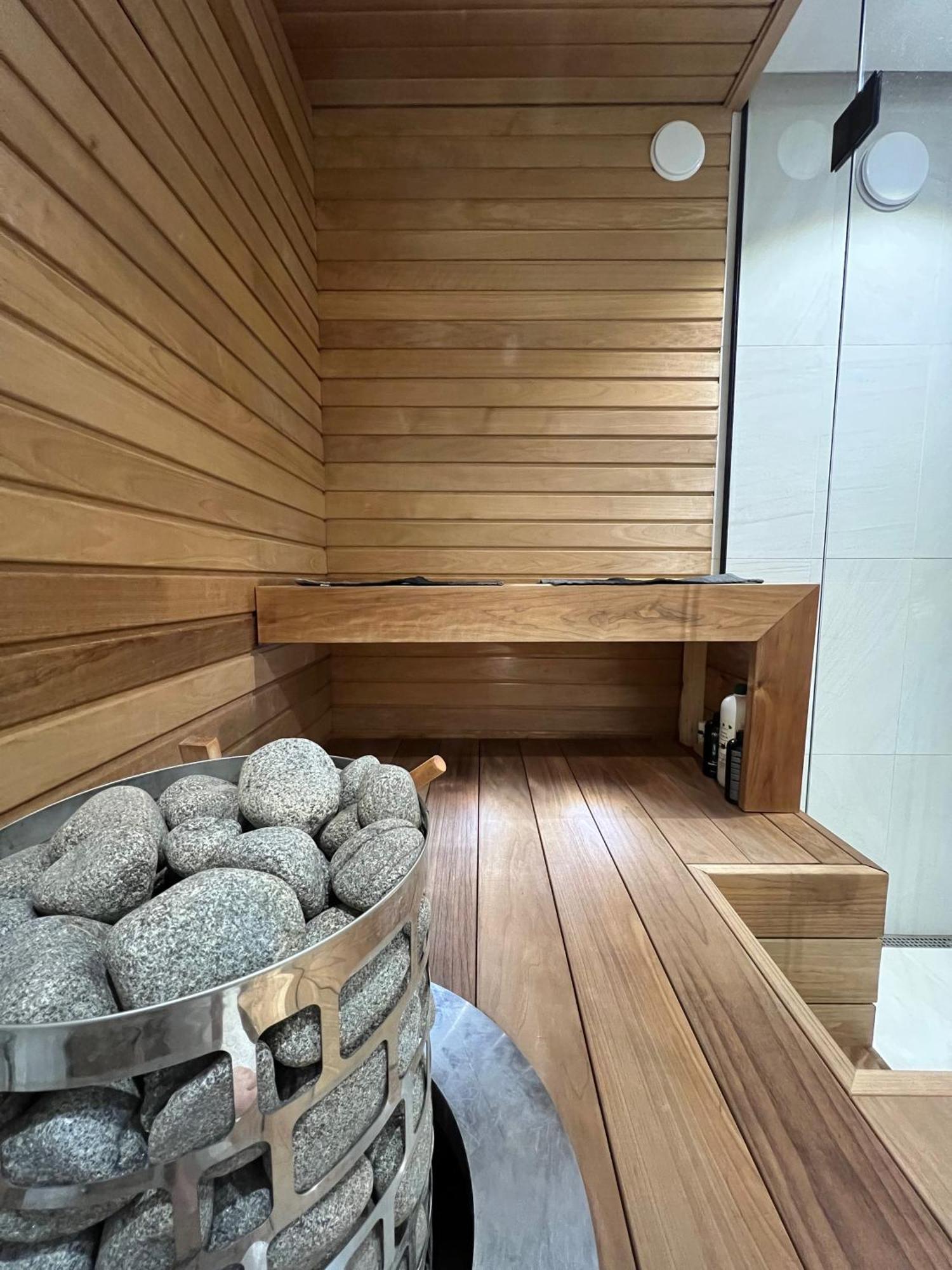 Hidden Gem With Private Sauna, In Center