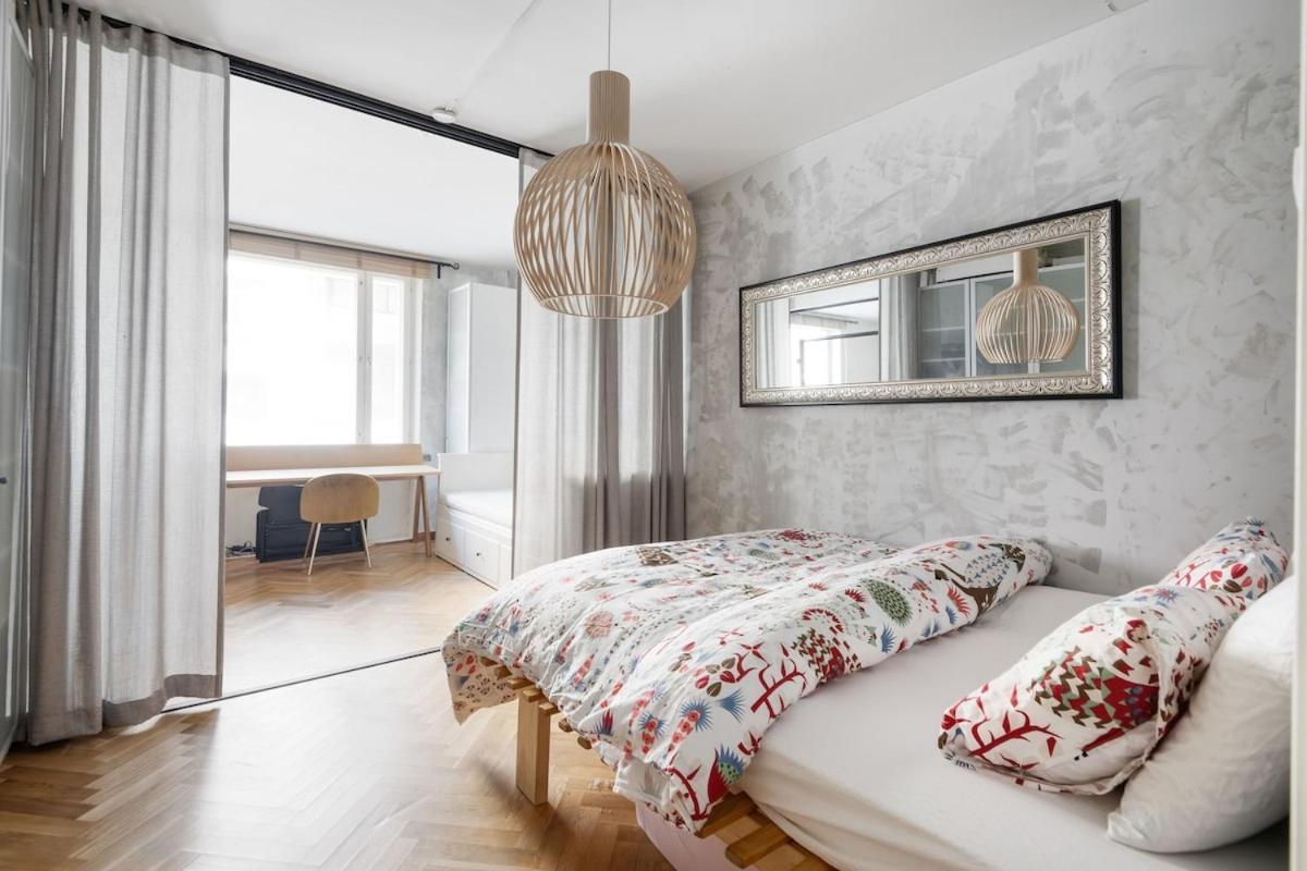Great Location & Transport Connections With All Amenities 1-8 People Free Continental Breakfast Wifi Coffee &Tea Huoneisto