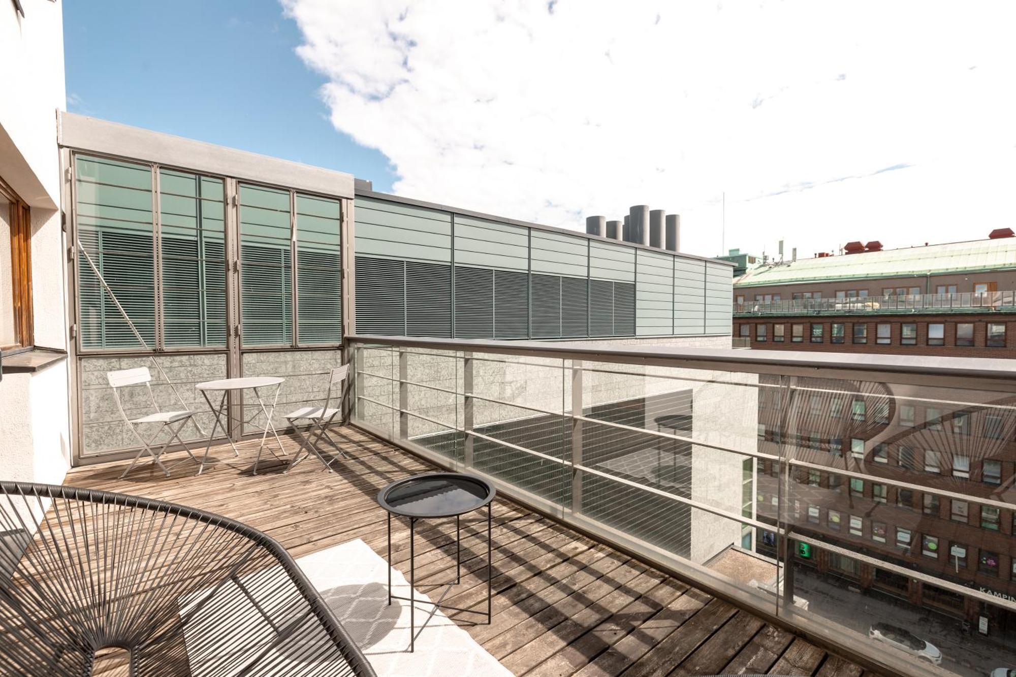 Huoneisto 2ndhomes Luxurious 2br With Rooftop Terrace & Sauna In Kamppi Center *