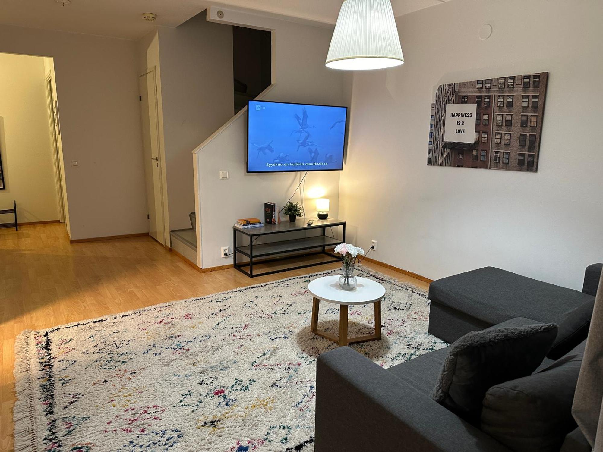 Huoneisto 3 Bedroom With Sauna And Balcony Helsinki