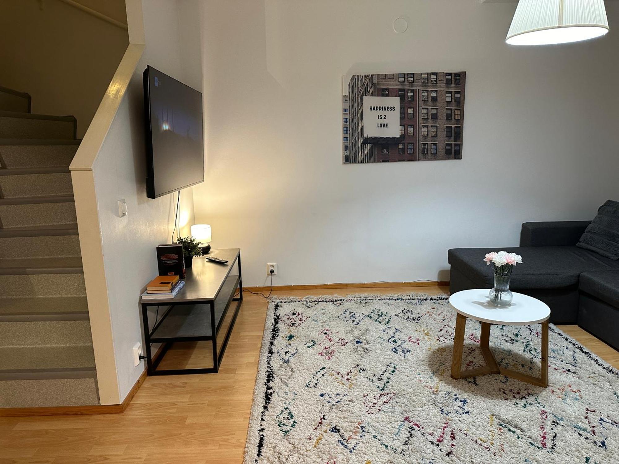 Huoneisto 3 Bedroom With Sauna And Balcony *