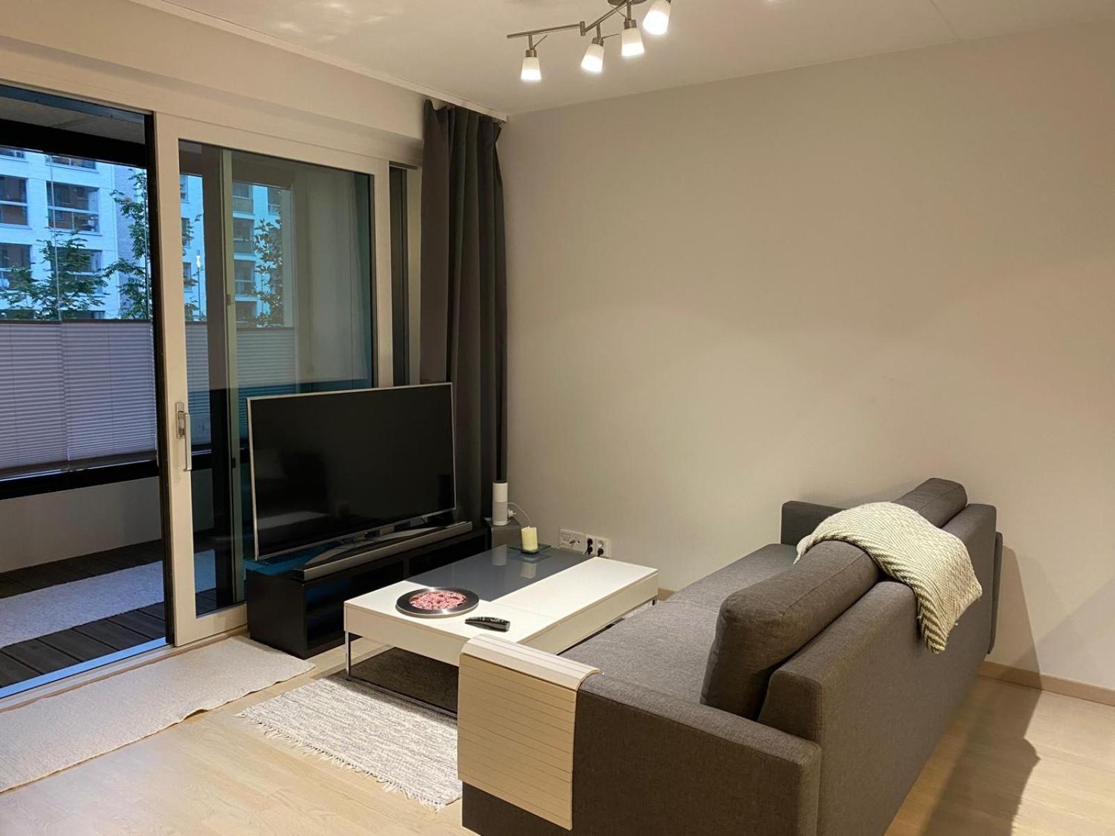 Huoneisto New And Stylish By The Sea In Jatkasaari, Free Parking And Balcony