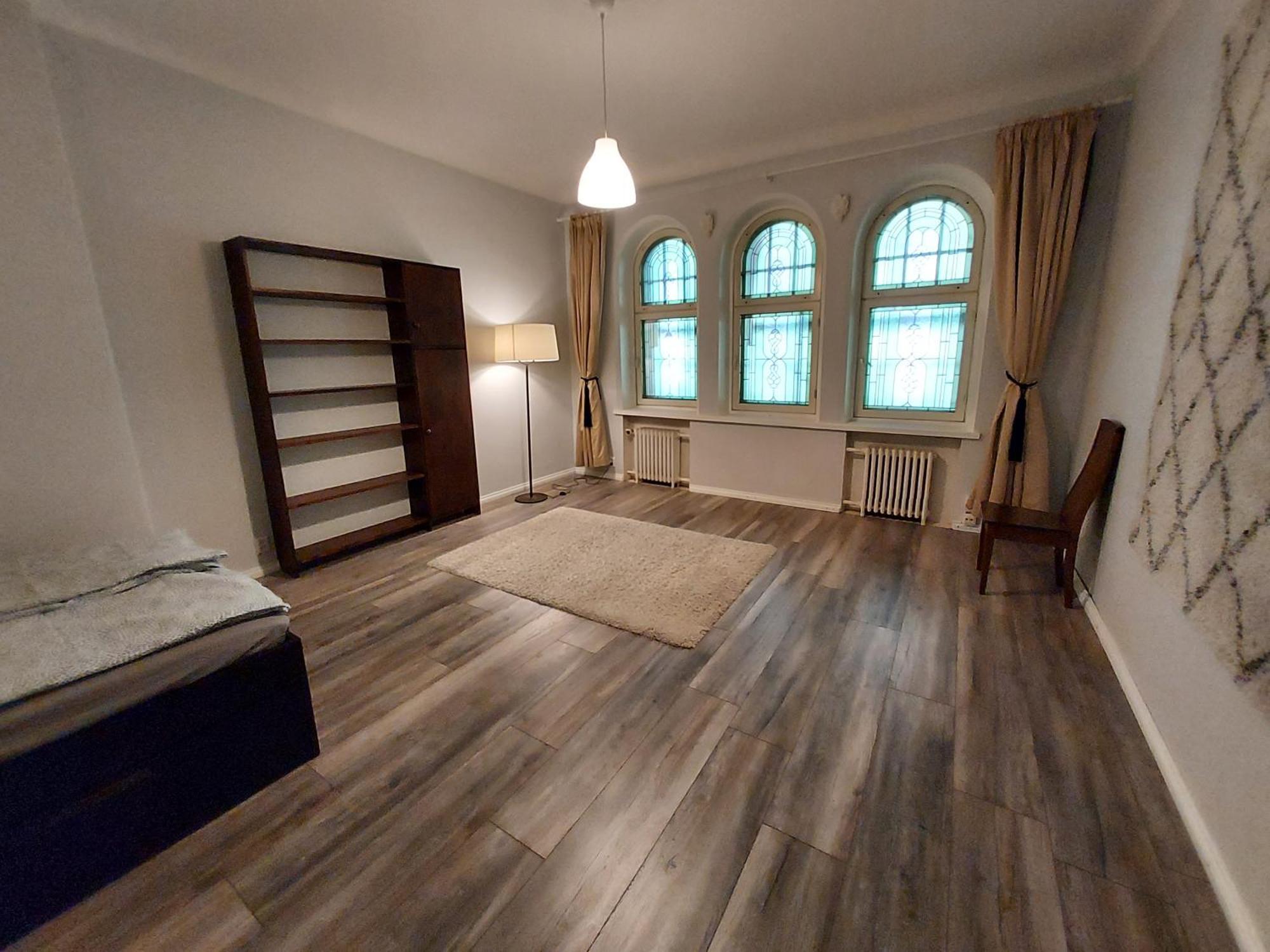 Quiet In The Center 76 M2 *