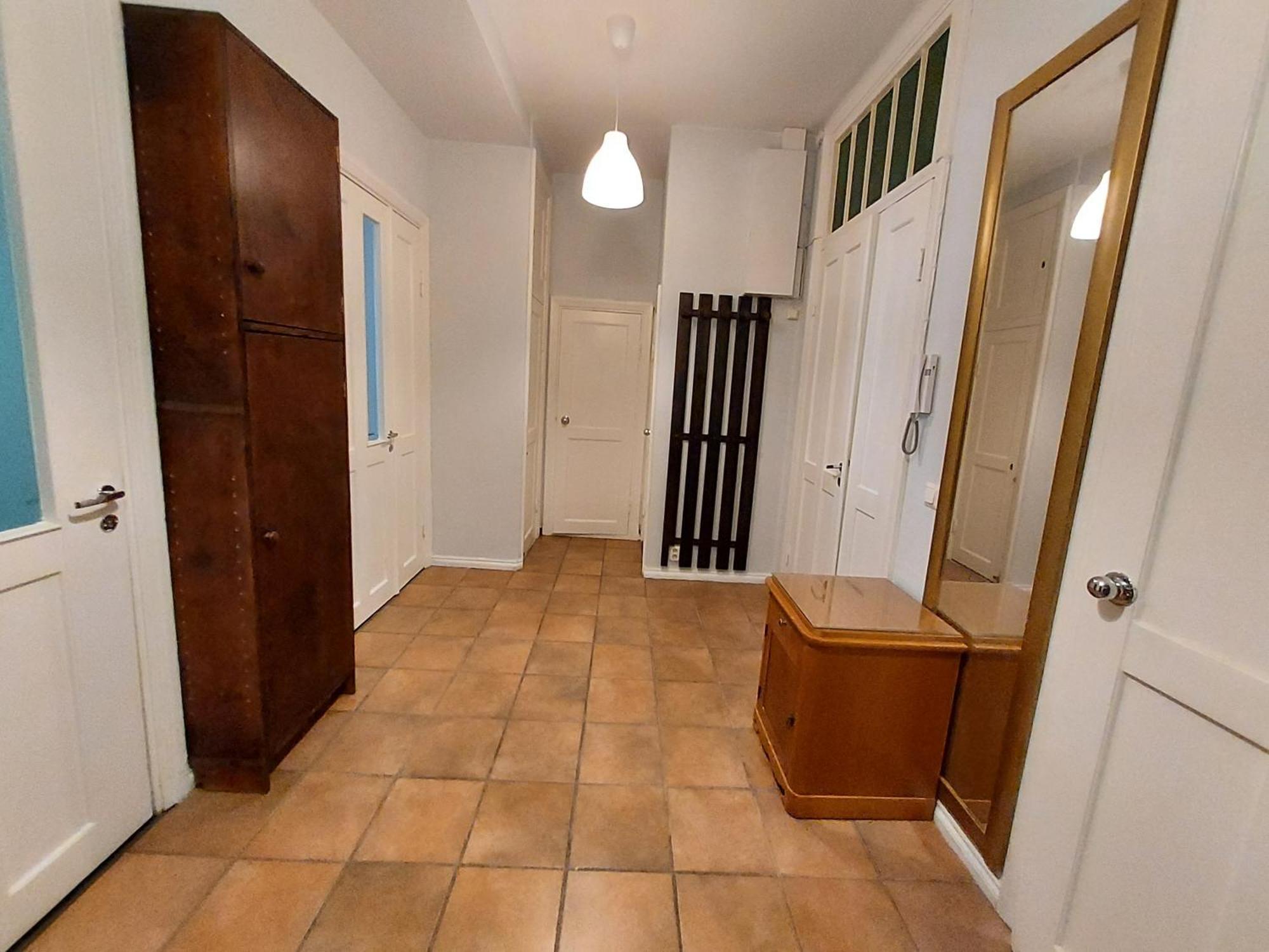 Quiet In The Center 76 M2