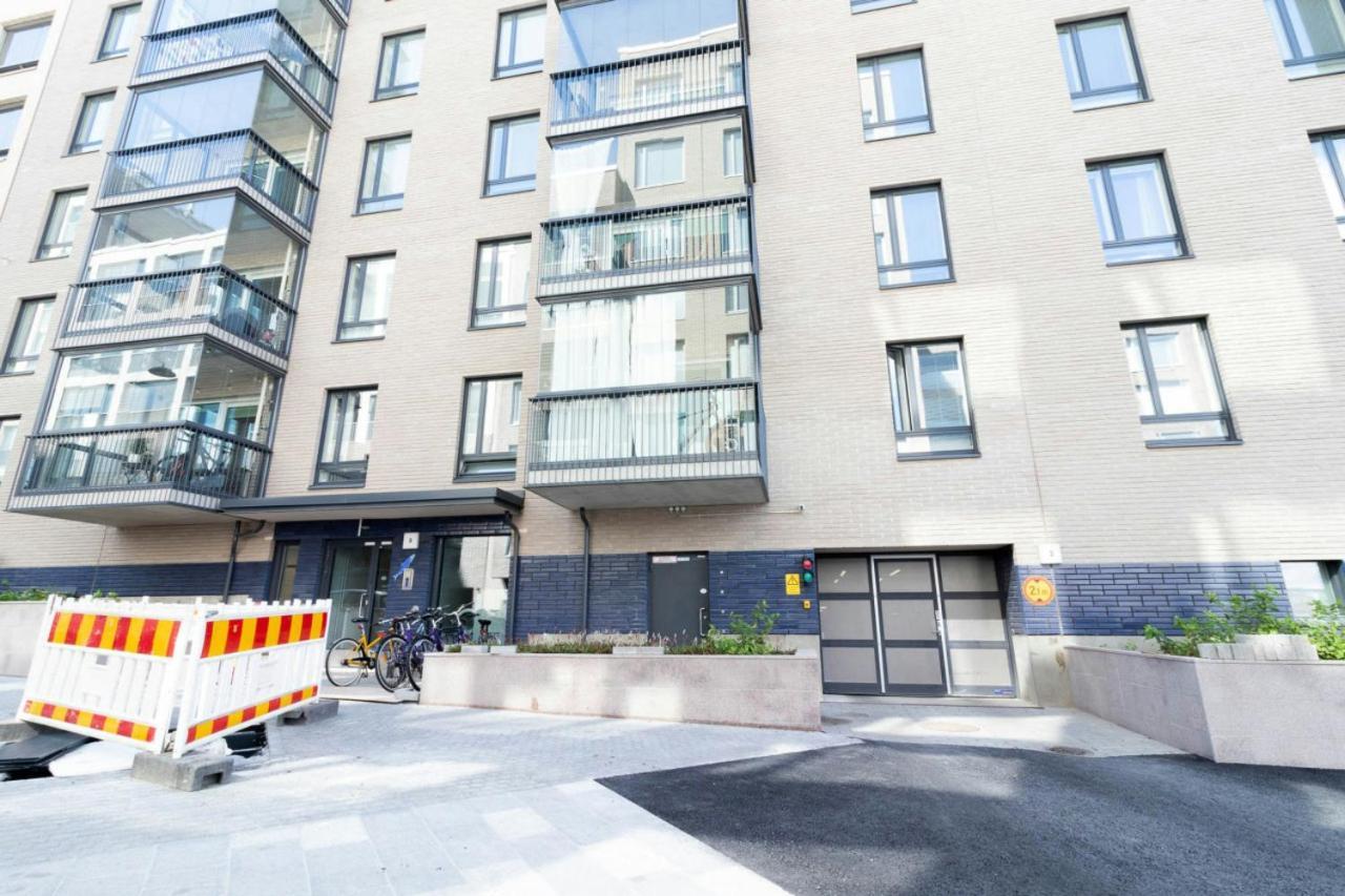 Convenient 1 Bedroom In Huoneisto *