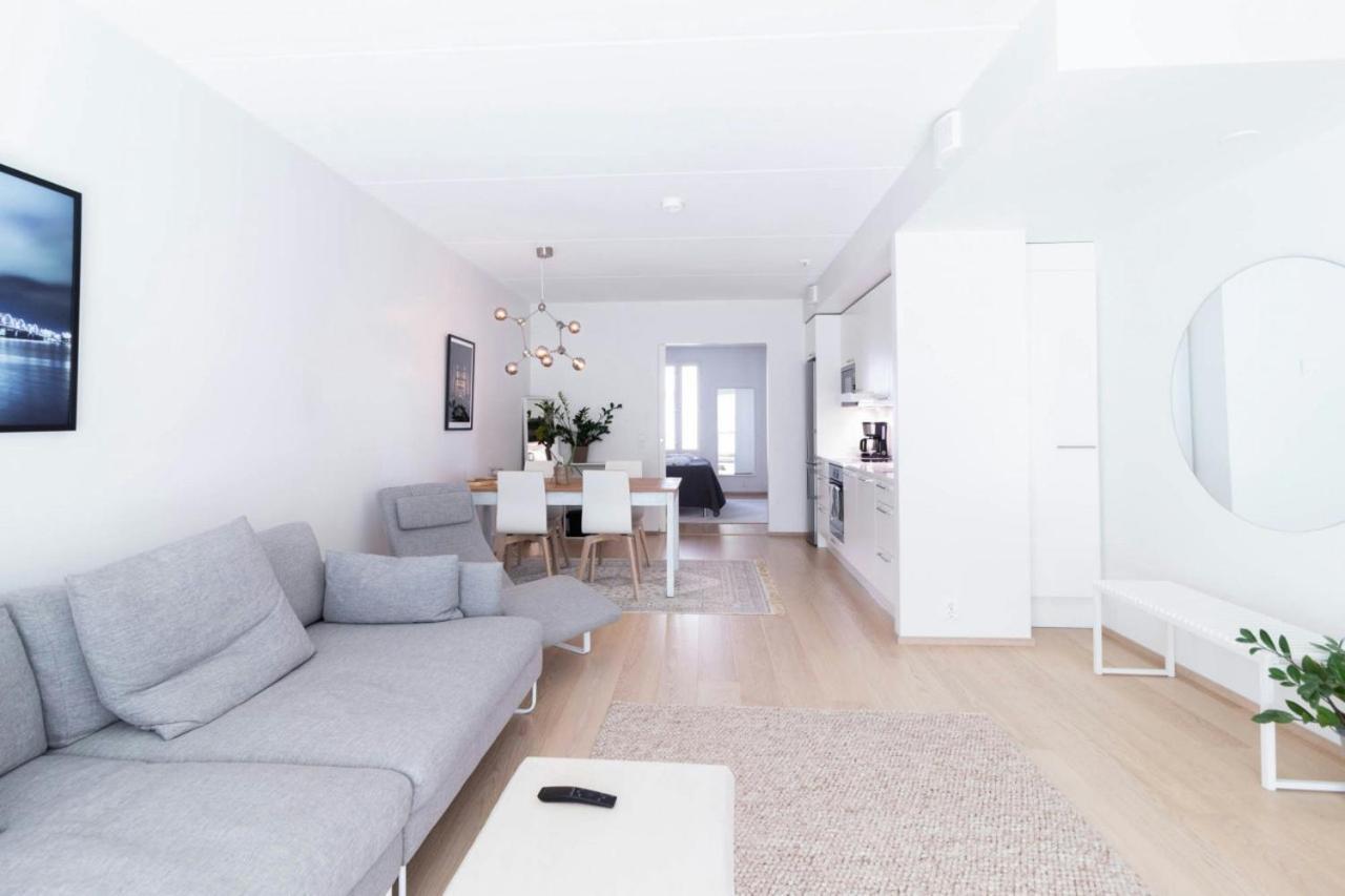 Convenient 1 Bedroom In Huoneisto