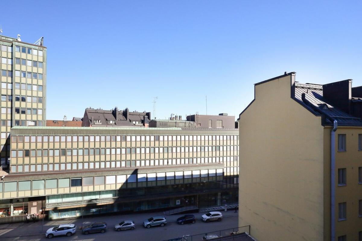 A Stylish Retro Near The Metro And Essential Services Helsinki