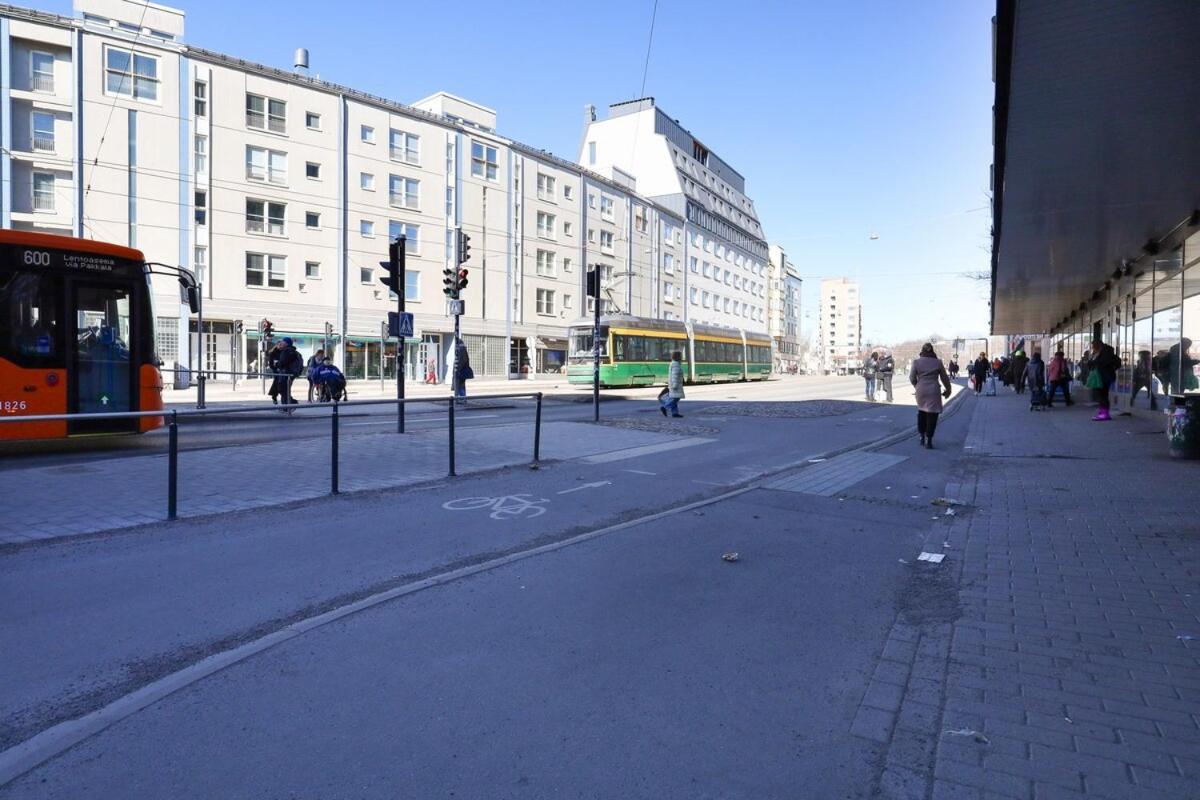 A Stylish Retro Near The Metro And Essential Services Helsinki