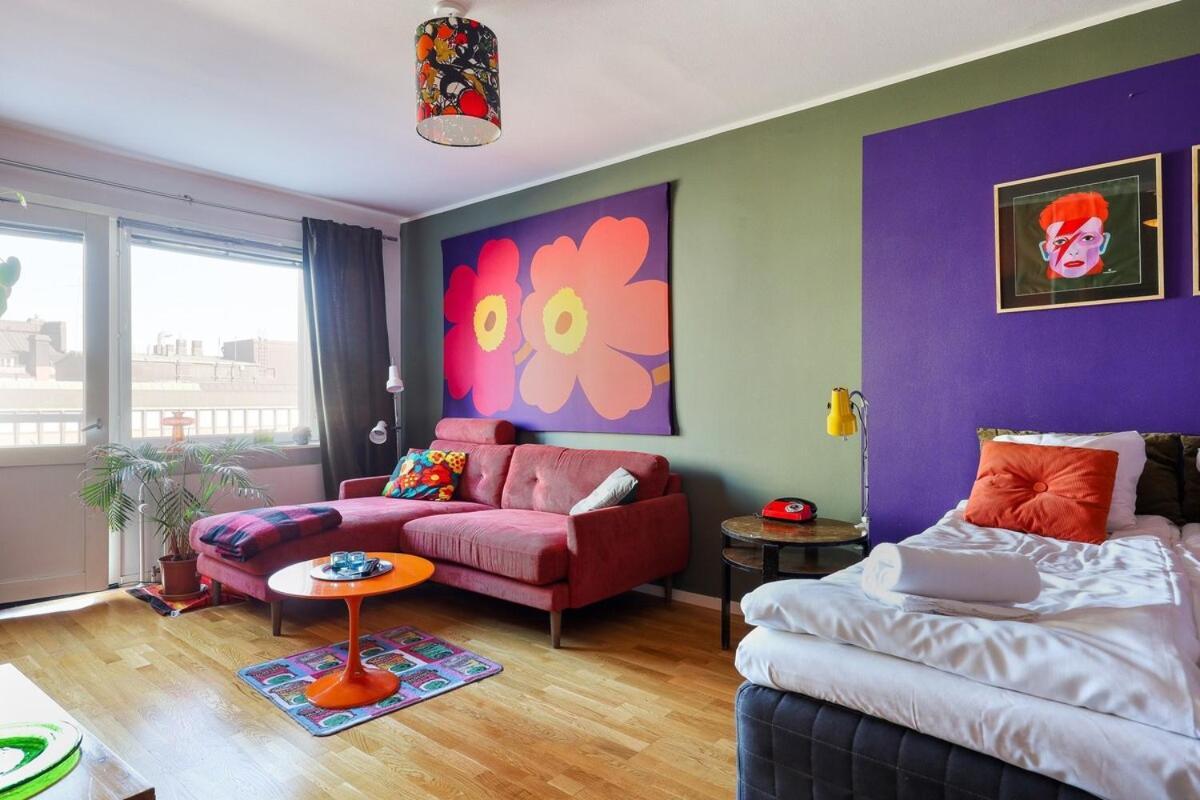 Huoneisto A Stylish Retro Near The Metro And Essential Services