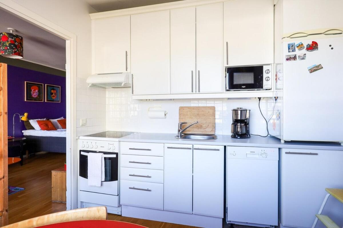 A Stylish Retro Near The Metro And Essential Services * Helsinki