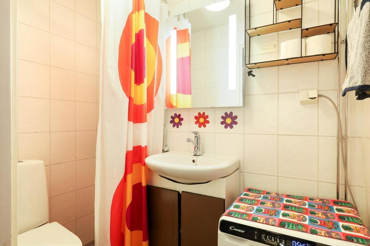 A Stylish Retro Near The Metro And Essential Services * Helsinki