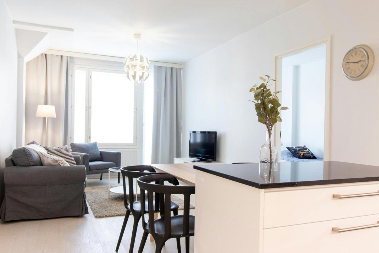 And Spacious For 4 With Sauna Huoneisto *