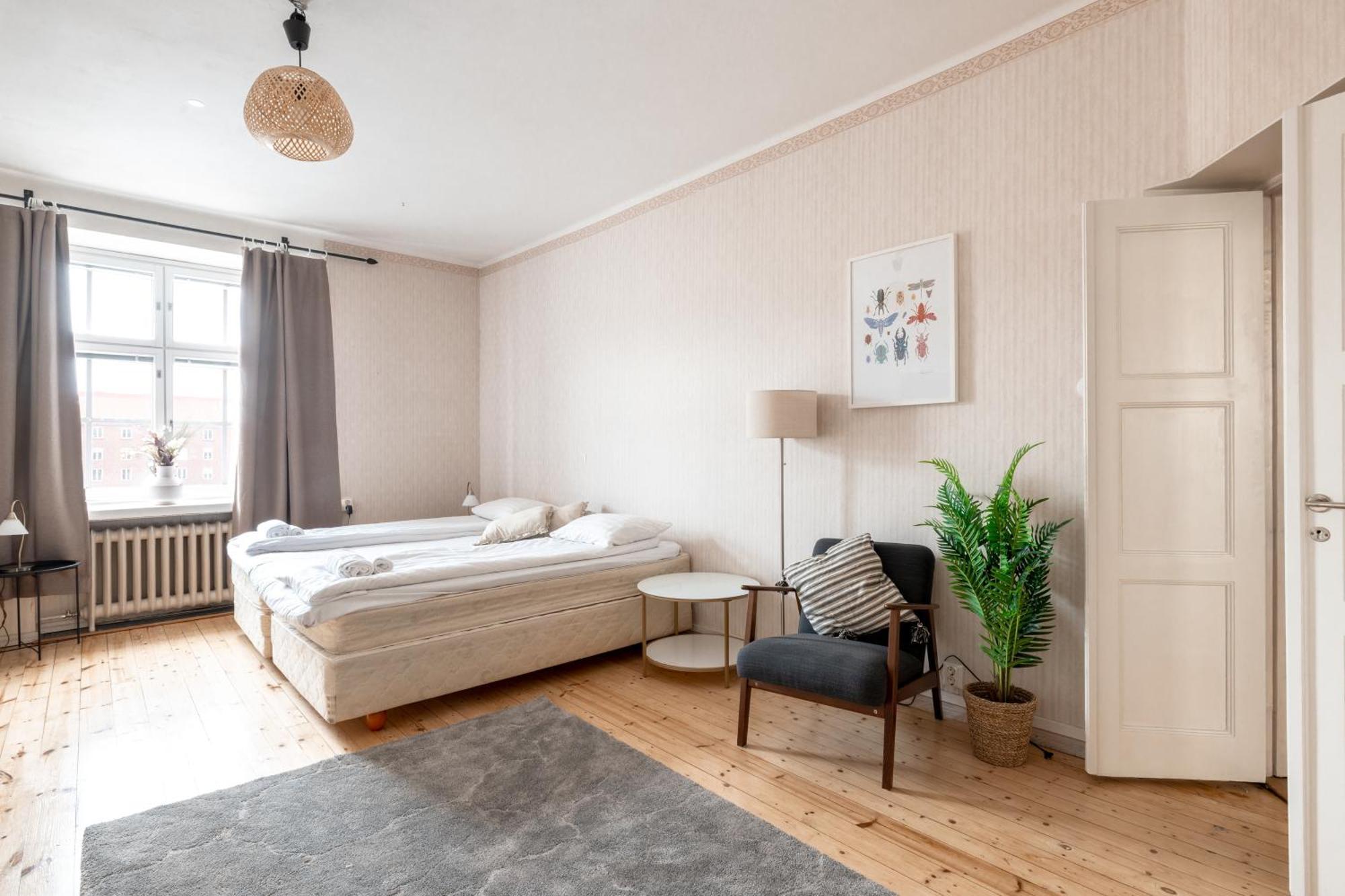 2ndhomes Bright 125m2 4br Center With The Great Views *