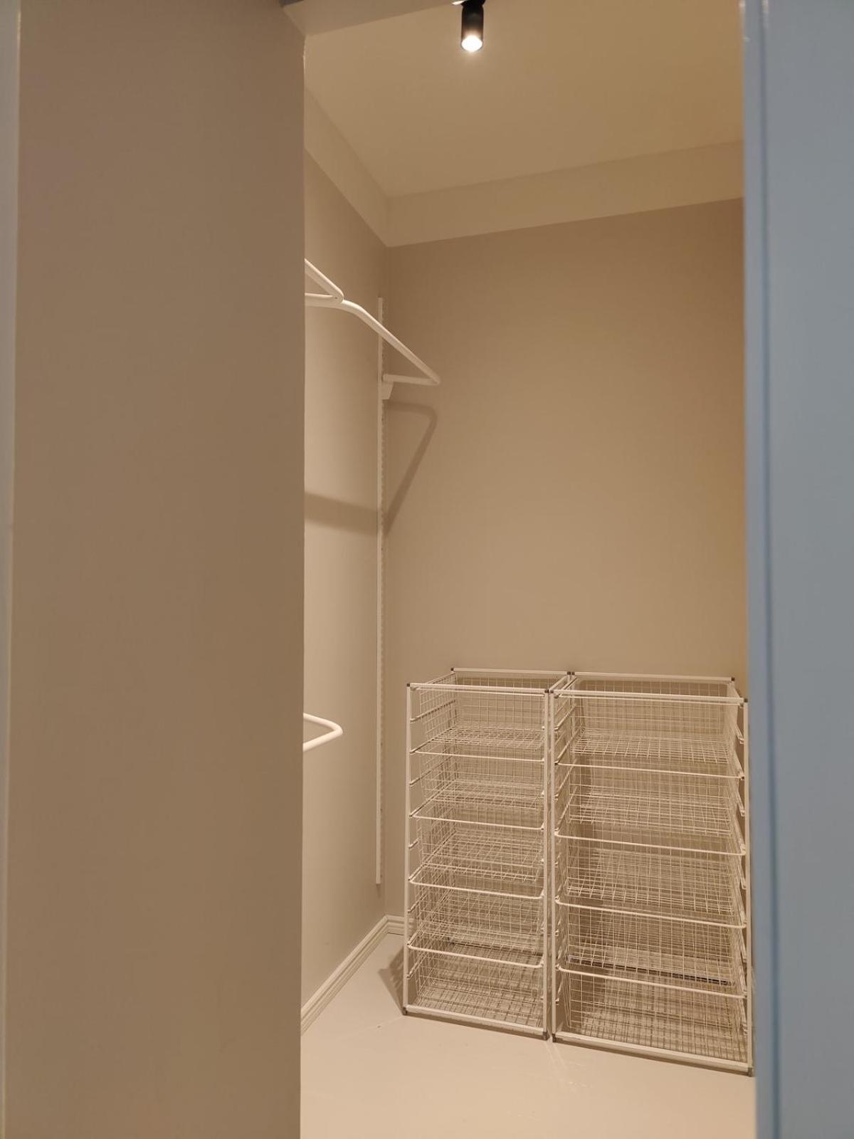 Huoneisto Urban & Stylish 1br By The Metro Helsinki