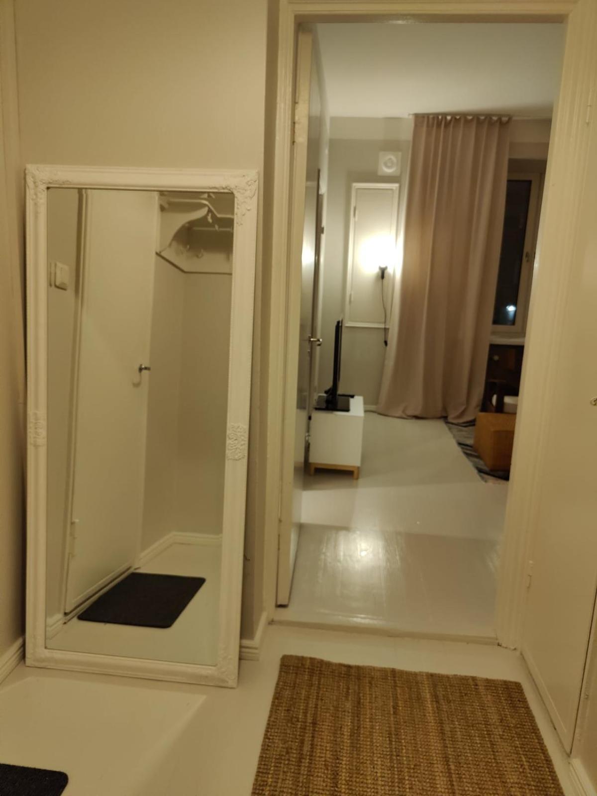 Urban & Stylish 1br By The Metro Huoneisto