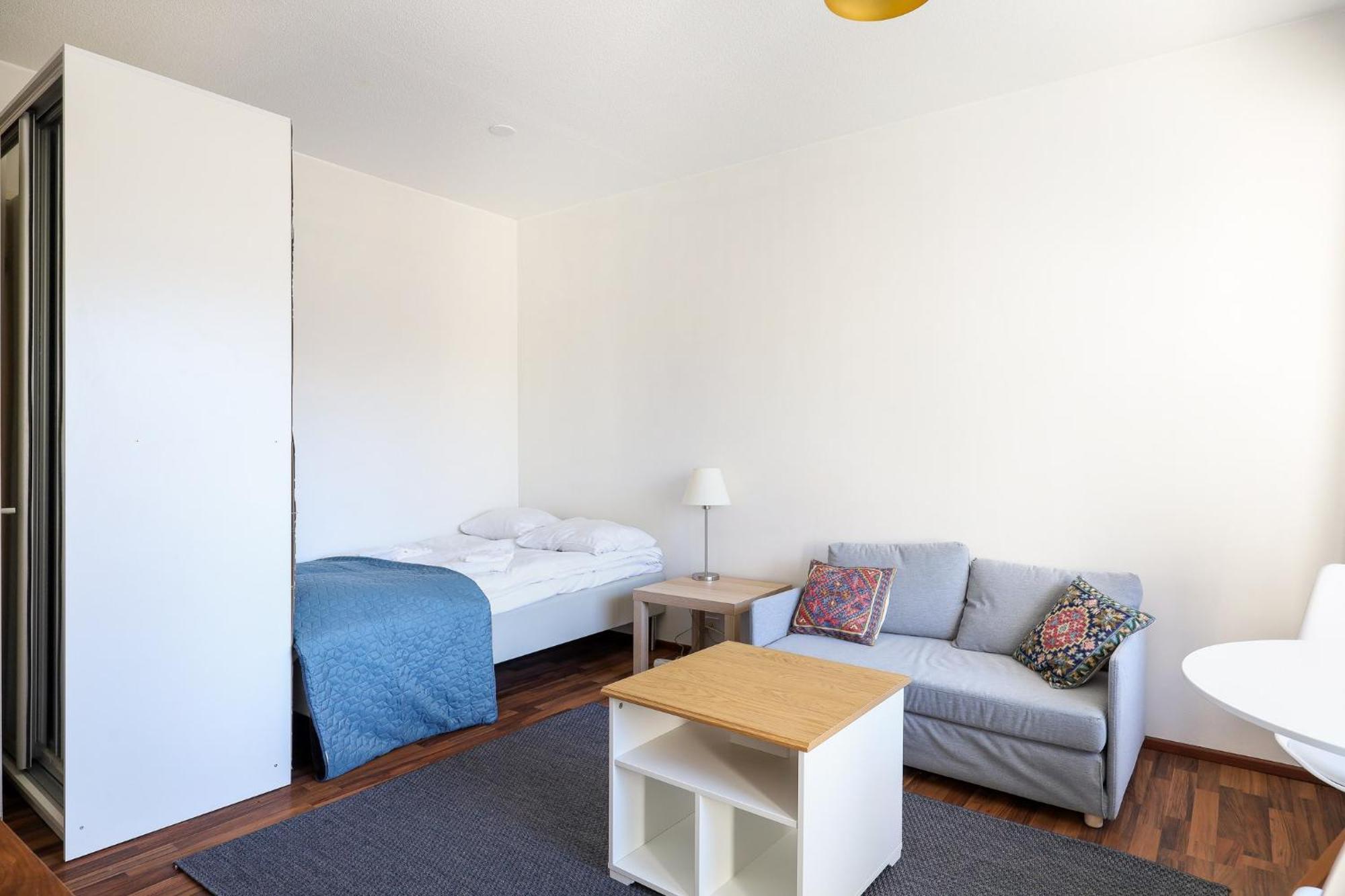 Comfortable With Large Balcony, Free Wifi * Helsinki