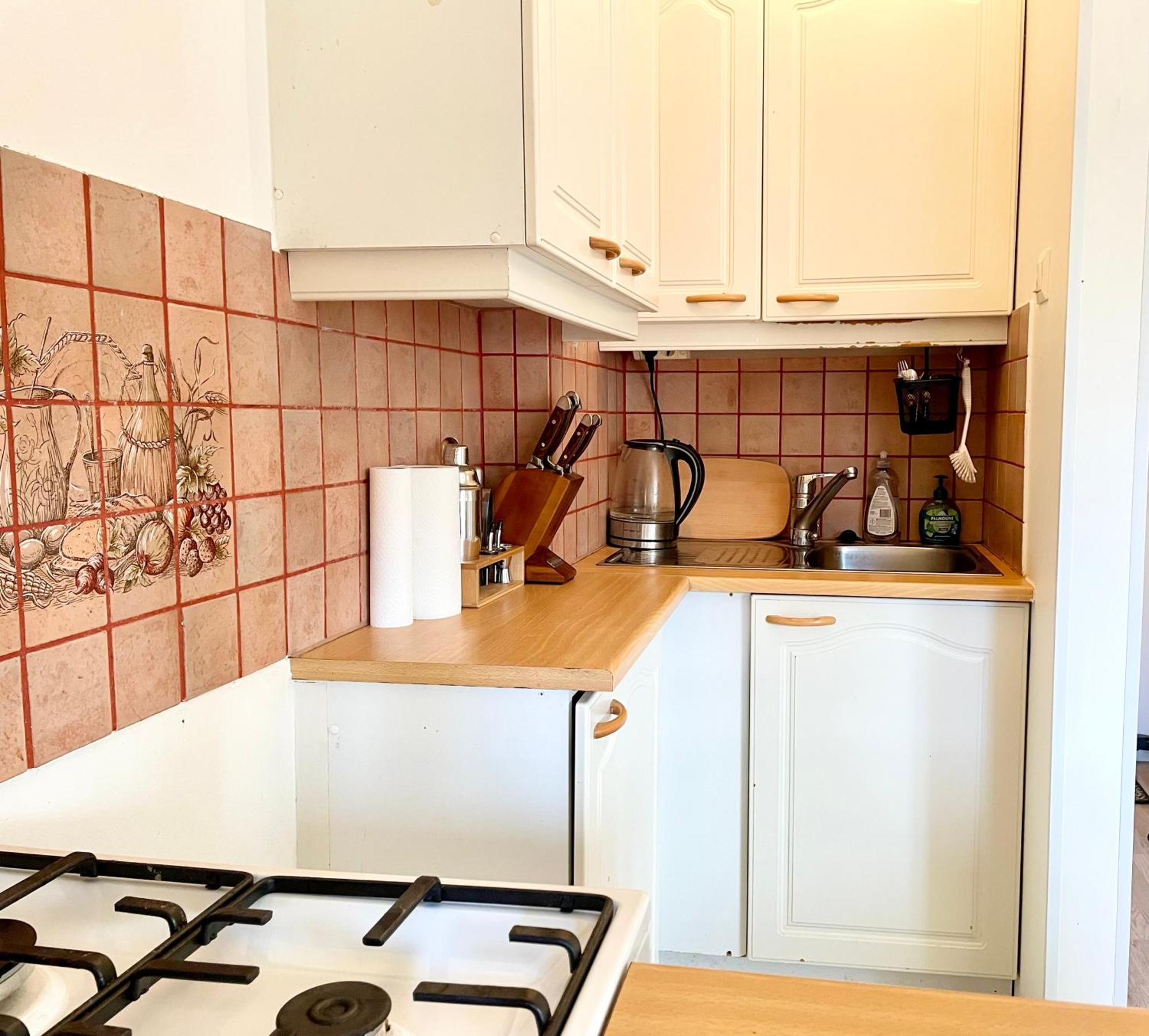 Huoneisto Penthouse Toeoeloe - High Ceilings, Wi-fi, 24h Shop Helsinki