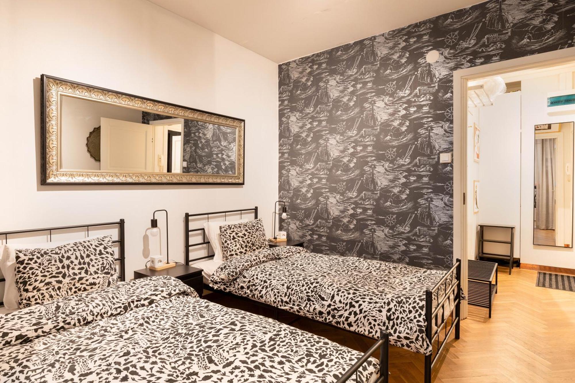 Great Location & Transport Connections With All Amenities 1-8 People Free Continental Breakfast Wifi Coffee &Tea Helsinki