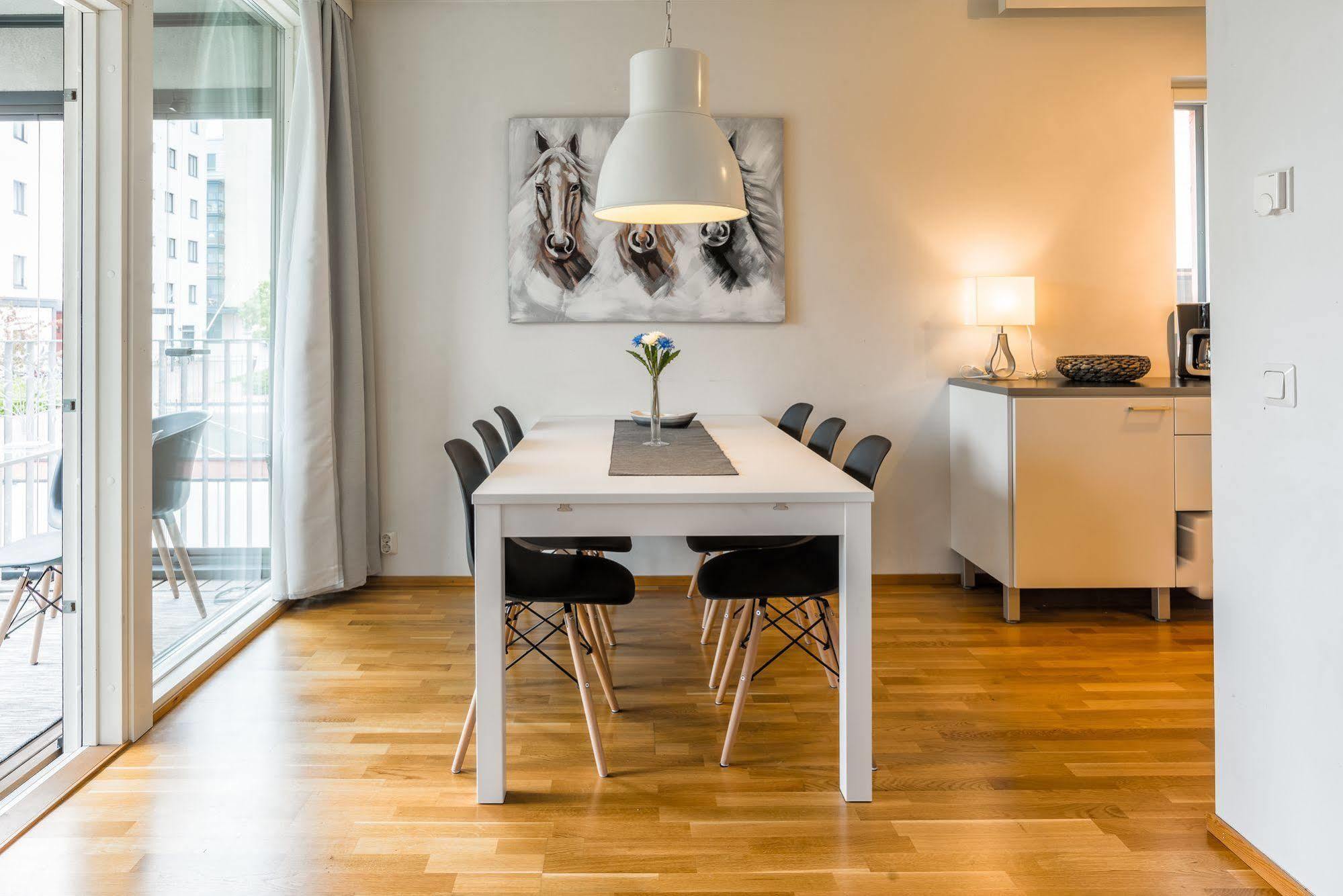 Experience Living Huoneisto
