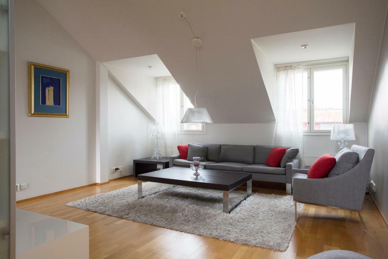 Huoneisto 2ndhomes 2br Center Penthouse With Balcony And Sauna *