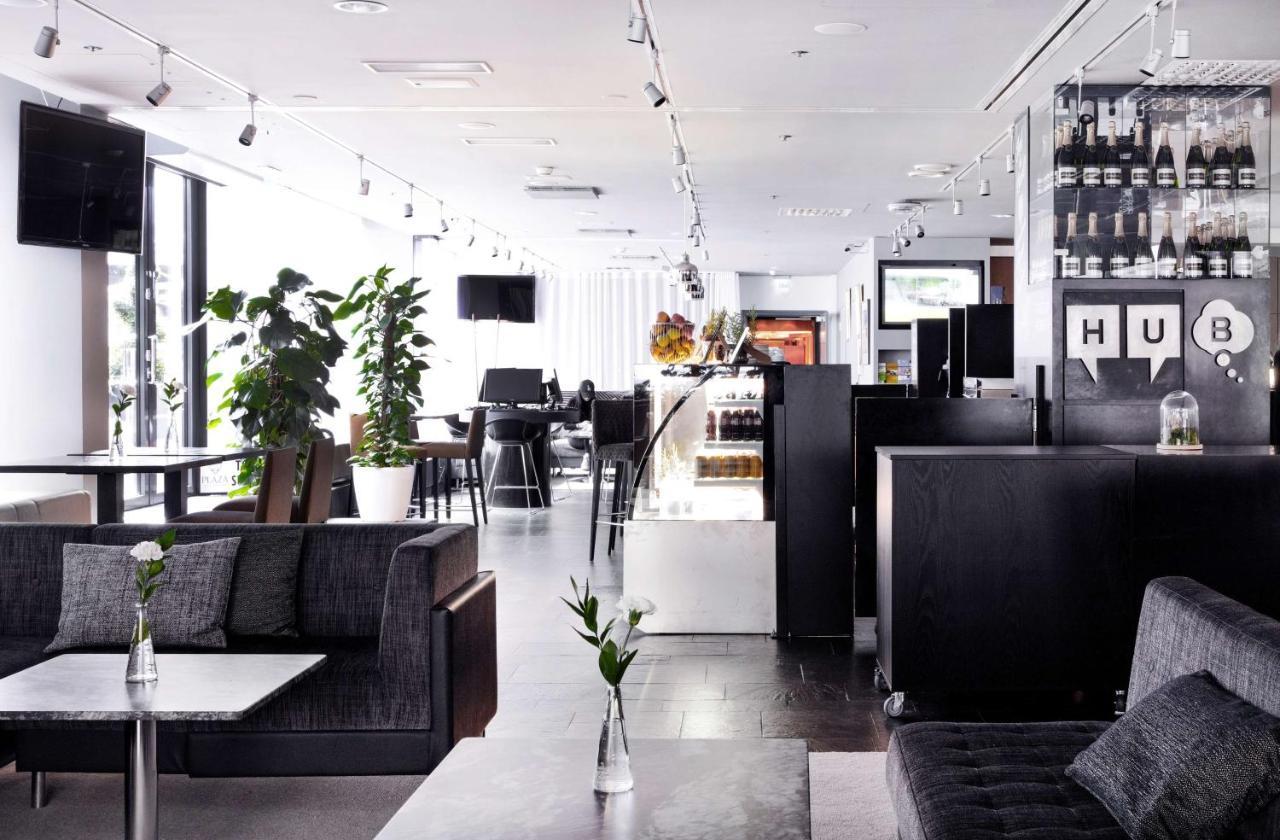 Radisson Blu Plaza Hotel,