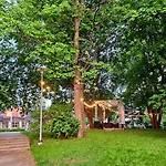 Puotilan Idylli Meren Laehellae