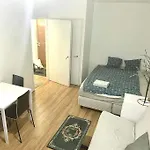 Compact Studio In Ullanlinna