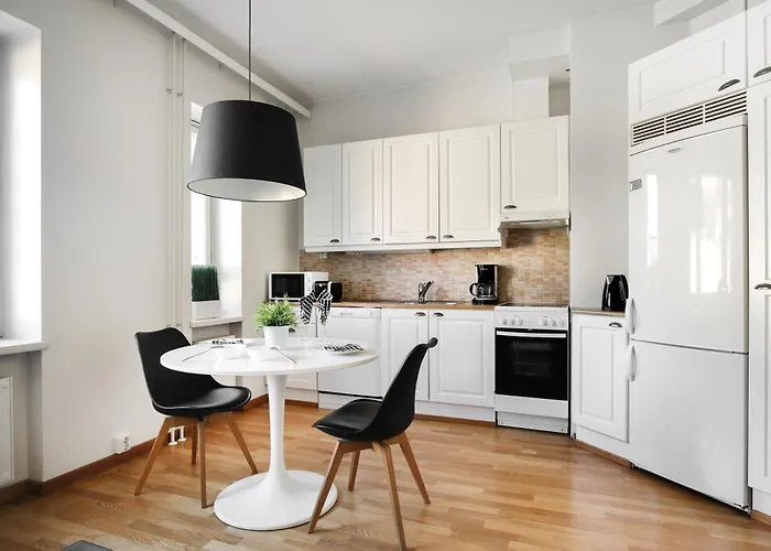 Kotimaailma Apartments Kamppi - 3Br In The Center With Key Code